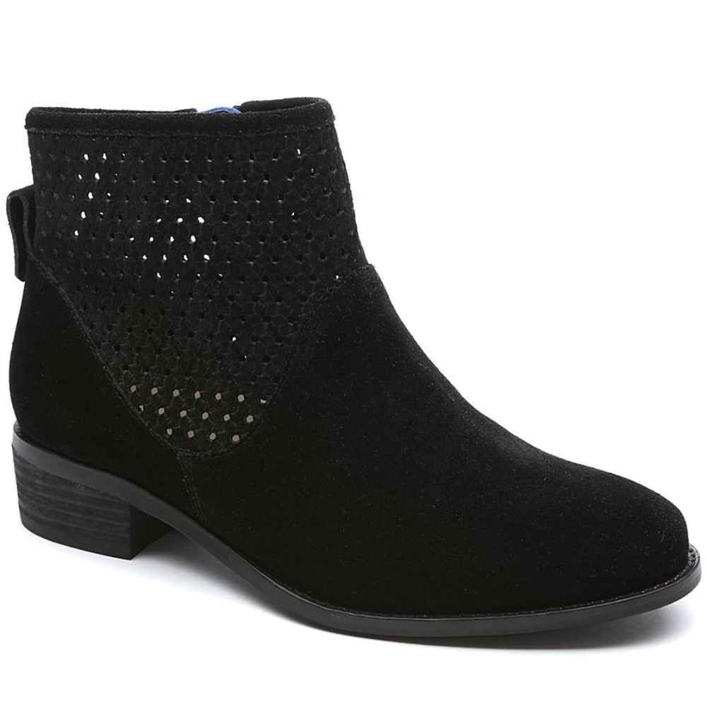 Tahari Kailah Leather Boots